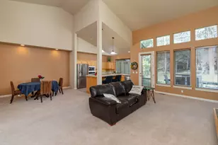 60555 Elkai Woods Dr, Bend, OR 97702 - Photo 9