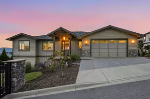 1017 Fawnhills Cir, Medford, OR 97504 - Photo 1