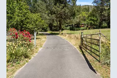 11020 N Applegate Road, Grants Pass, OR 97527 - Photo 41