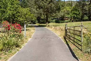 11020 N Applegate Rd, Grants Pass, OR 97527 - Photo 41