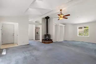 11020 N Applegate Rd, Grants Pass, OR 97527 - Photo 13