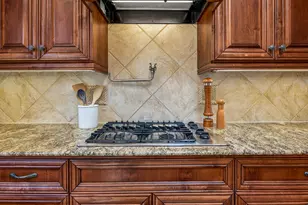 19305 Brookside Way, Bend, OR 97702 - Photo 15
