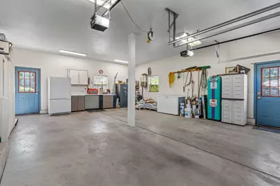 64080 Highway 20, Bend, OR 97703 - Photo 31
