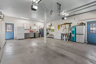 64080 Hwy 20, Bend, OR 97703 - Photo 31