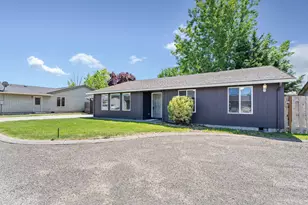 3452 Lazy Ln, White City, OR 97503 - Photo 3