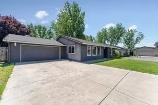 3452 Lazy Ln, White City, OR 97503 - Photo 5