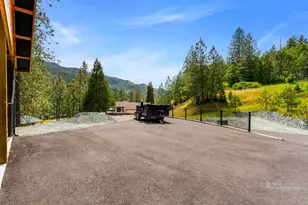 225 SE Eagle Ridge Dr, Canyonville, OR 97417 - Photo 15