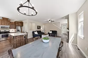 63191 NE Black Powder Ln, Bend, OR 97701 - Photo 11