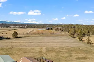 19800 Connarn Rd, Bend, OR 97703 - Photo 49