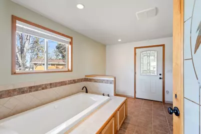 19800 Connarn Road, Bend, OR 97703 - Photo 27