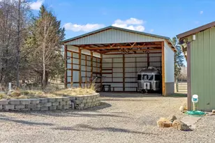 19800 Connarn Rd, Bend, OR 97703 - Photo 41