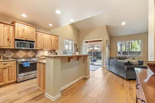 51874 Trapper George Ln, La Pine, OR 97739 - Photo 3