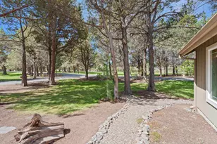 20724 Prince John Ct, Bend, OR 97702 - Photo 5