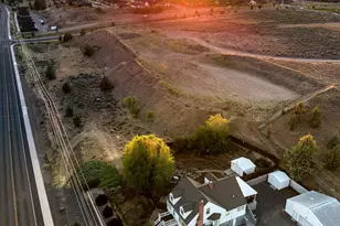 1937 NE Laughlin Rd, Prineville, OR 97754 - Photo 3