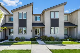 2564 NE Purcell Blvd, Bend, OR 97701 - Photo 1