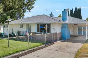150 Winema Way, Medford, OR 97501 - Photo 3