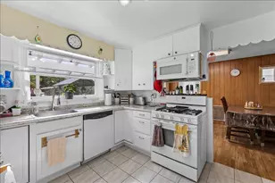 150 Winema Way, Medford, OR 97501 - Photo 11