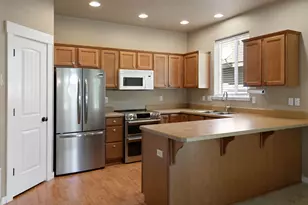 2302 NE Mary Rose Pl, Bend, OR 97701 - Photo 5