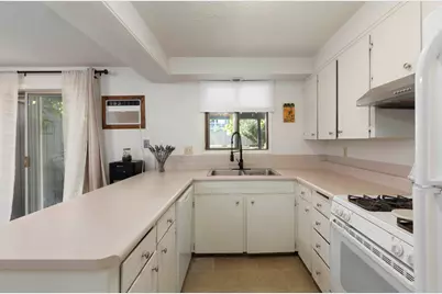 374 Cambridge Street, Ashland, OR 97520 - Photo 7