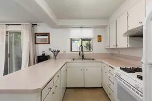 374 Cambridge St, Ashland, OR 97520 - Photo 7