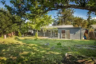 374 Cambridge St, Ashland, OR 97520 - Photo 3