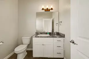 2201 Westwood Dr, Medford, OR 97501 - Photo 17