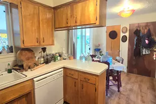791 NE Wharton Dr, Grants Pass, OR 97526 - Photo 13