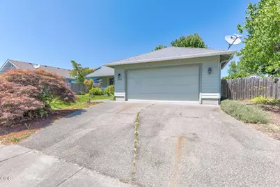 2968 Galaxy Way, Grants Pass, OR 97527 - Photo 3
