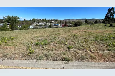 437 Trinity Street, Klamath Falls, OR 97601 - Photo 13