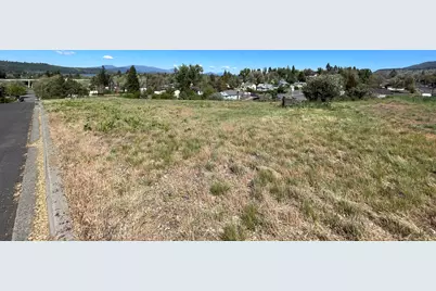 437 Trinity Street, Klamath Falls, OR 97601 - Photo 5