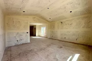 313 E Rapp Rd, Talent, OR 97540 - Photo 3