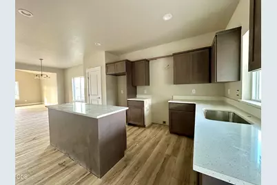 315 E Rapp Road, Talent, OR 97540 - Photo 7