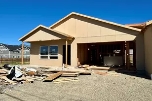 315 E Rapp Rd, Talent, OR 97540 - Photo 3