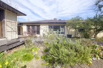 1502 NW Lawnridge Avenue, Grants Pass, OR 97526 - Photo 43