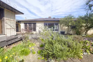 1502 NW Lawnridge Ave, Grants Pass, OR 97526 - Photo 43