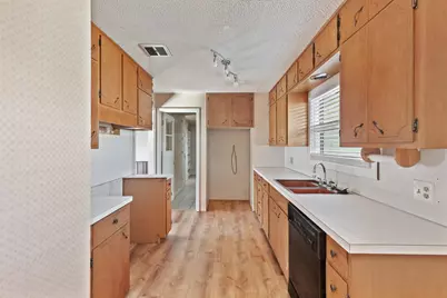 1502 NW Lawnridge Avenue, Grants Pass, OR 97526 - Photo 13