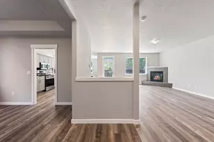 21189 Ritz Place, Bend, OR 97702 - Photo 13