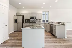 21189 Ritz Place, Bend, OR 97702 - Photo 5
