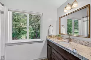 423 Fielder Ln, Grants Pass, OR 97526 - Photo 29