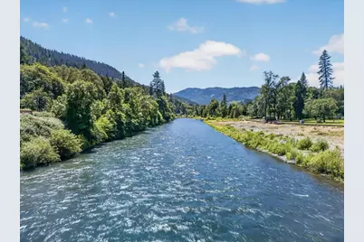 423 Fielder Lane, Grants Pass, OR 97526 - Photo 9