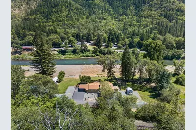 423 Fielder Lane, Grants Pass, OR 97526 - Photo 41