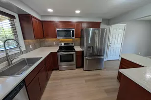 2299 Delta Waters Rd, Medford, OR 97504 - Photo 9
