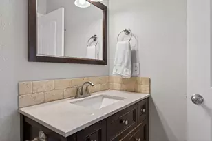 1565 NW Wall St, Bend, OR 97703 - Photo 23