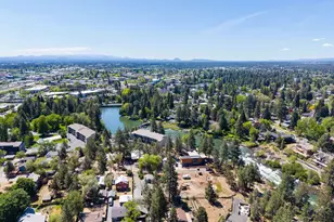 1565 NW Wall St, Bend, OR 97703 - Photo 31