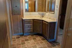 2252 Table Rock Rd, Medford, OR 97501 - Photo 11