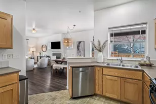 21380 Oakview Dr, Bend, OR 97701 - Photo 3