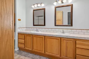 2273 NE Wintergreen Dr, Bend, OR 97701 - Photo 25