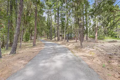 6584 Pleasant Creek Road, Rogue River, OR 97537 - Photo 3