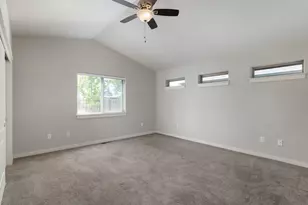 21189 Capella, Bend, OR 97702 - Photo 17