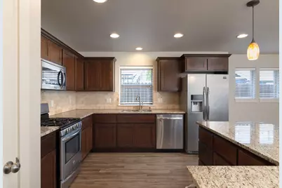 21189 Capella, Bend, OR 97702 - Photo 15